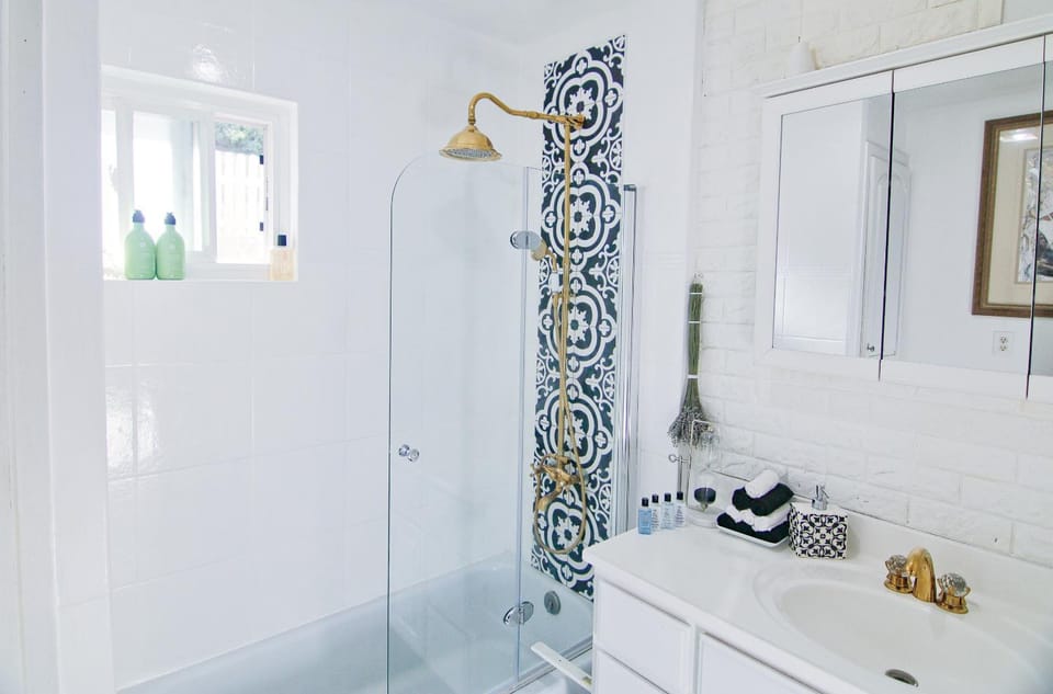 Shower, Bathroom, Bath, towels