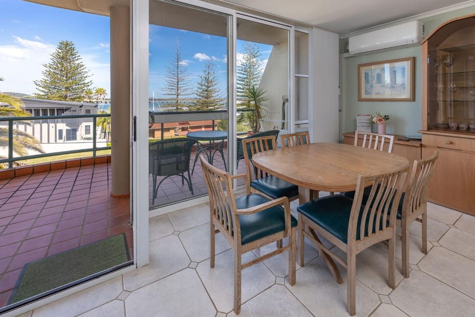 Castillo Del Mar 10 Apartment in Tuncurry
