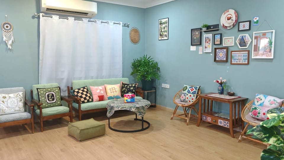 Living room, Seating area