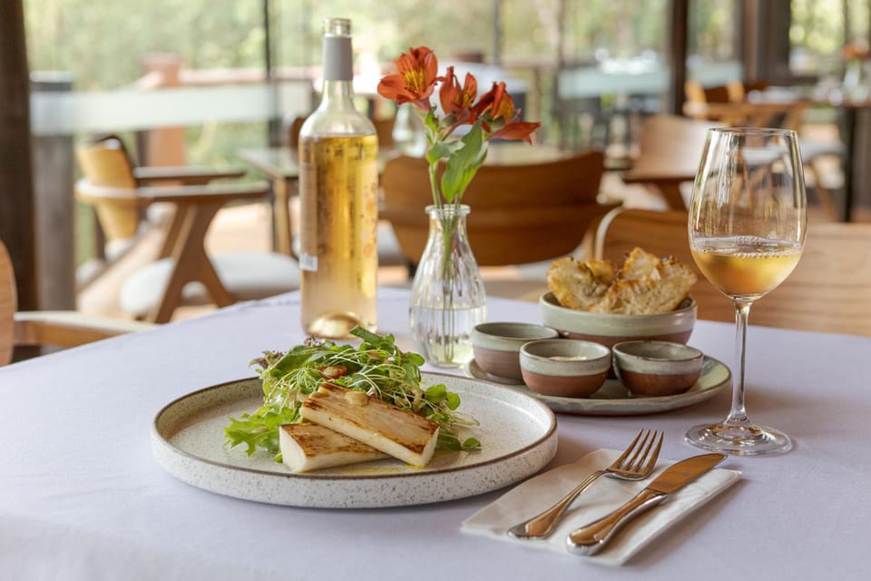 Restaurant/places to eat, Restaurant/places to eat, Food and drinks