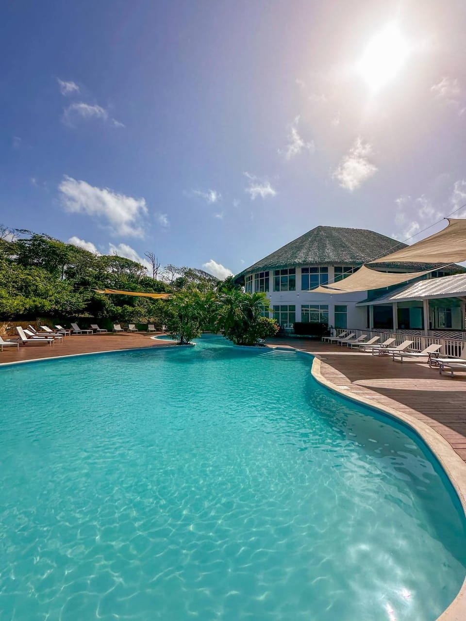 Restaurant/places to eat, Garden, View (from property/room), Balcony/Terrace, Swimming pool
