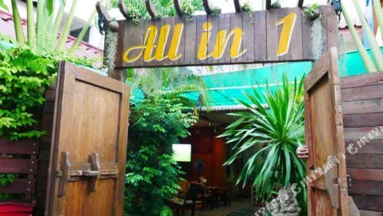 All in 1 Guesthouse Bed and Breakfast in Chiang Mai
