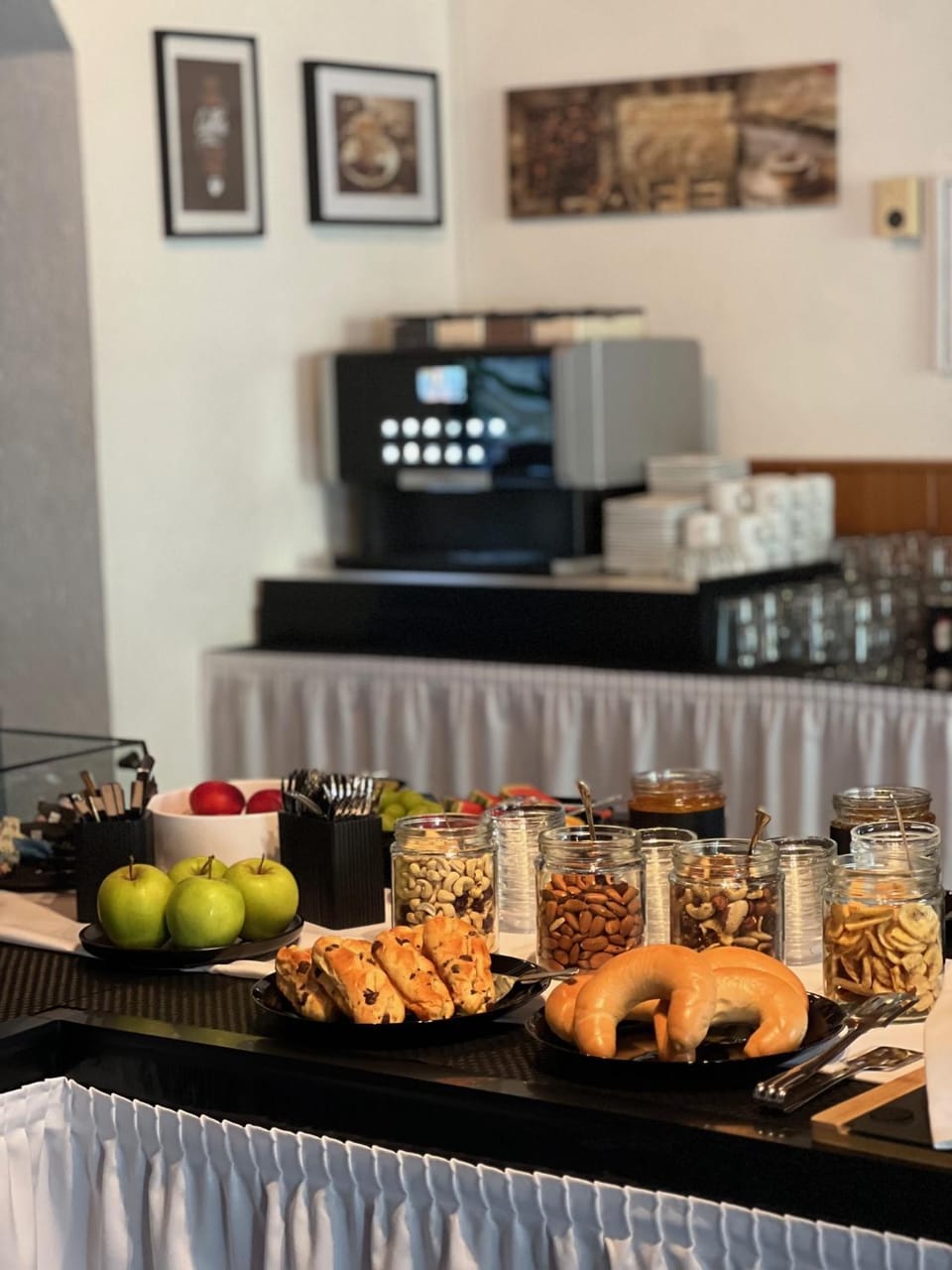 Food and drinks, Breakfast, Buffet breakfast