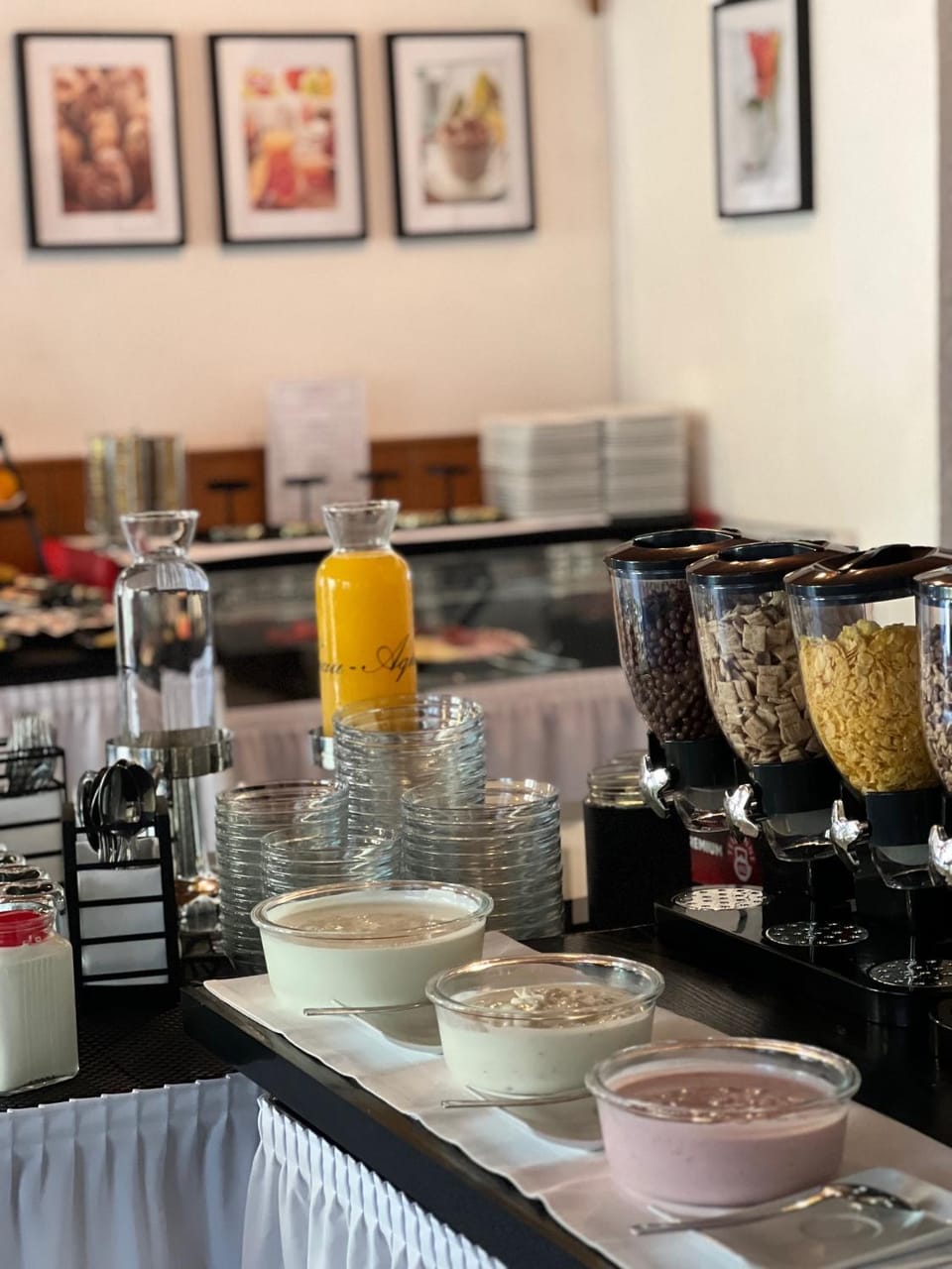 Food and drinks, Breakfast, Buffet breakfast