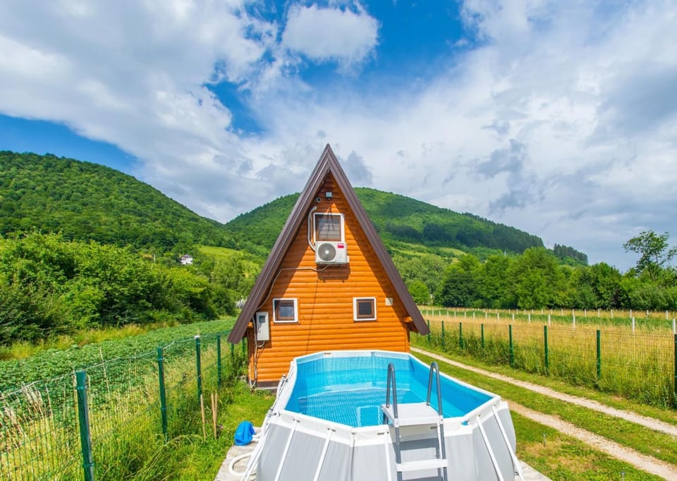 Property building, Mountain view, Pool view, Swimming pool