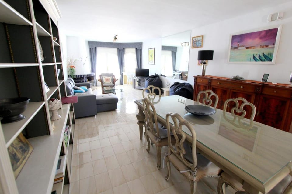 LEON INMO Villa Jean - 10035 Villa in Alt Empordà