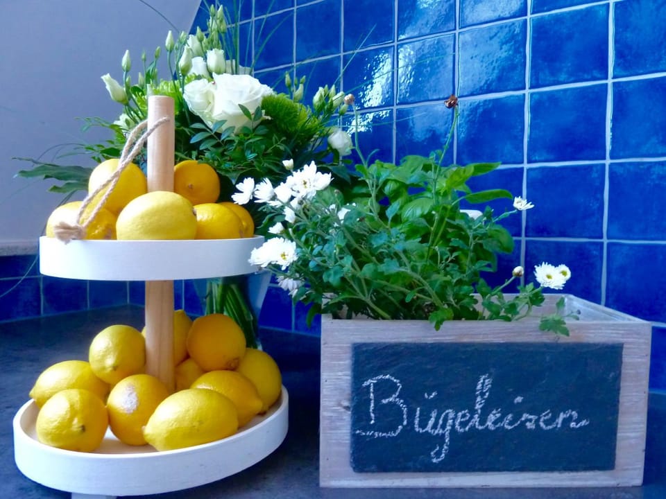 Kitchen or kitchenette, Decorative detail