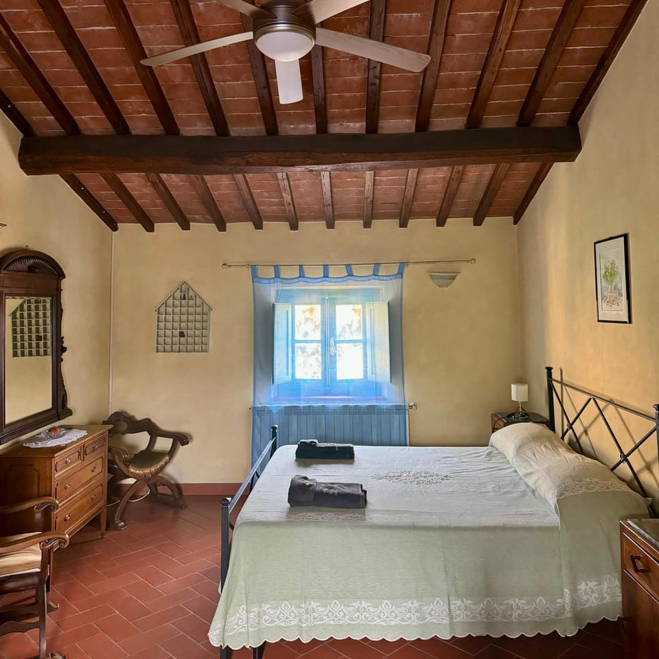 Bed, Photo of the whole room, Bedroom, air conditioner