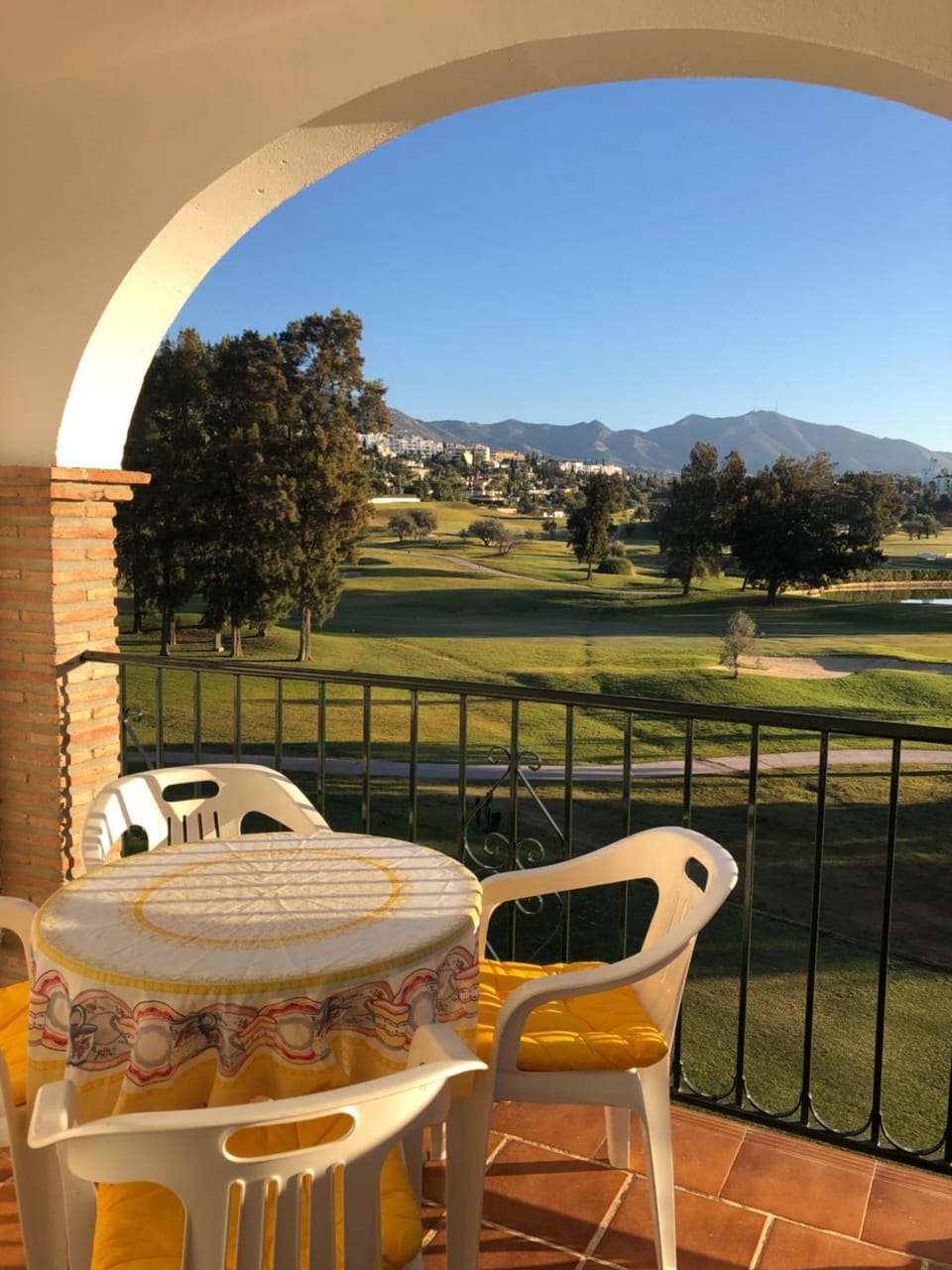 Golfcourse, Balcony/Terrace, Landmark view, Mountain view