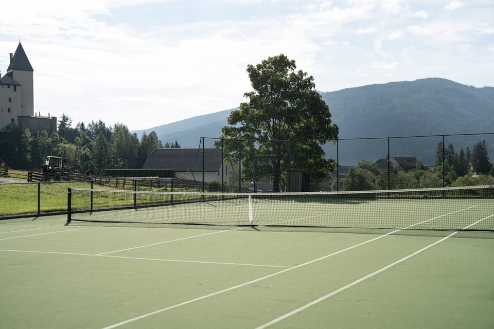 Tennis court