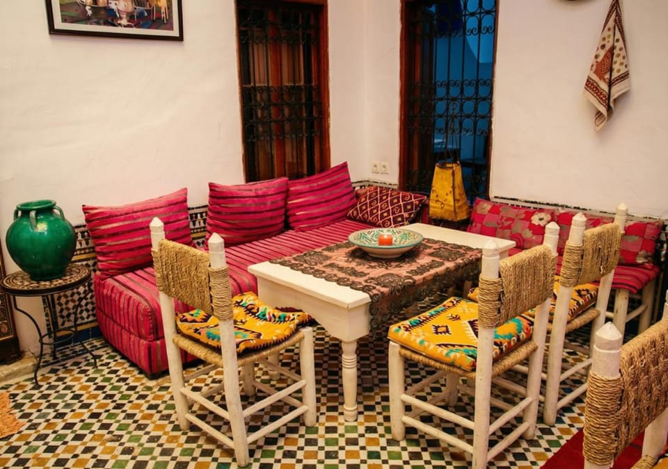 Living room, Food and drinks, Seating area, Dining area, Food, Internal: Not applicable to any particular room