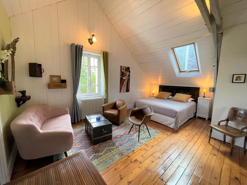 Living room, Photo of the whole room