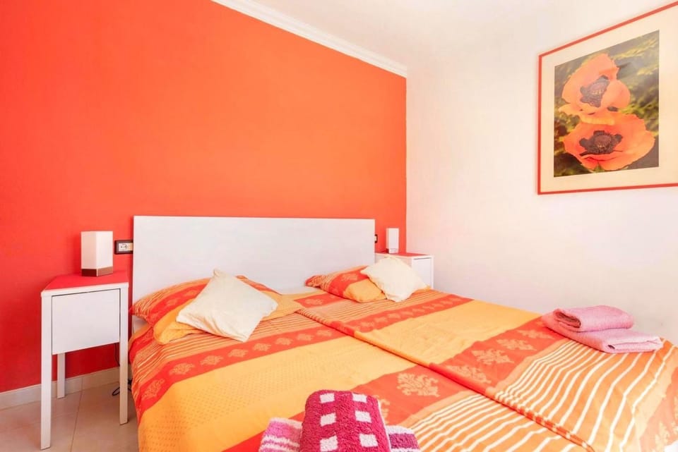 Casa Golfin - colorful house with large terrace in the sunny south House in Abona
