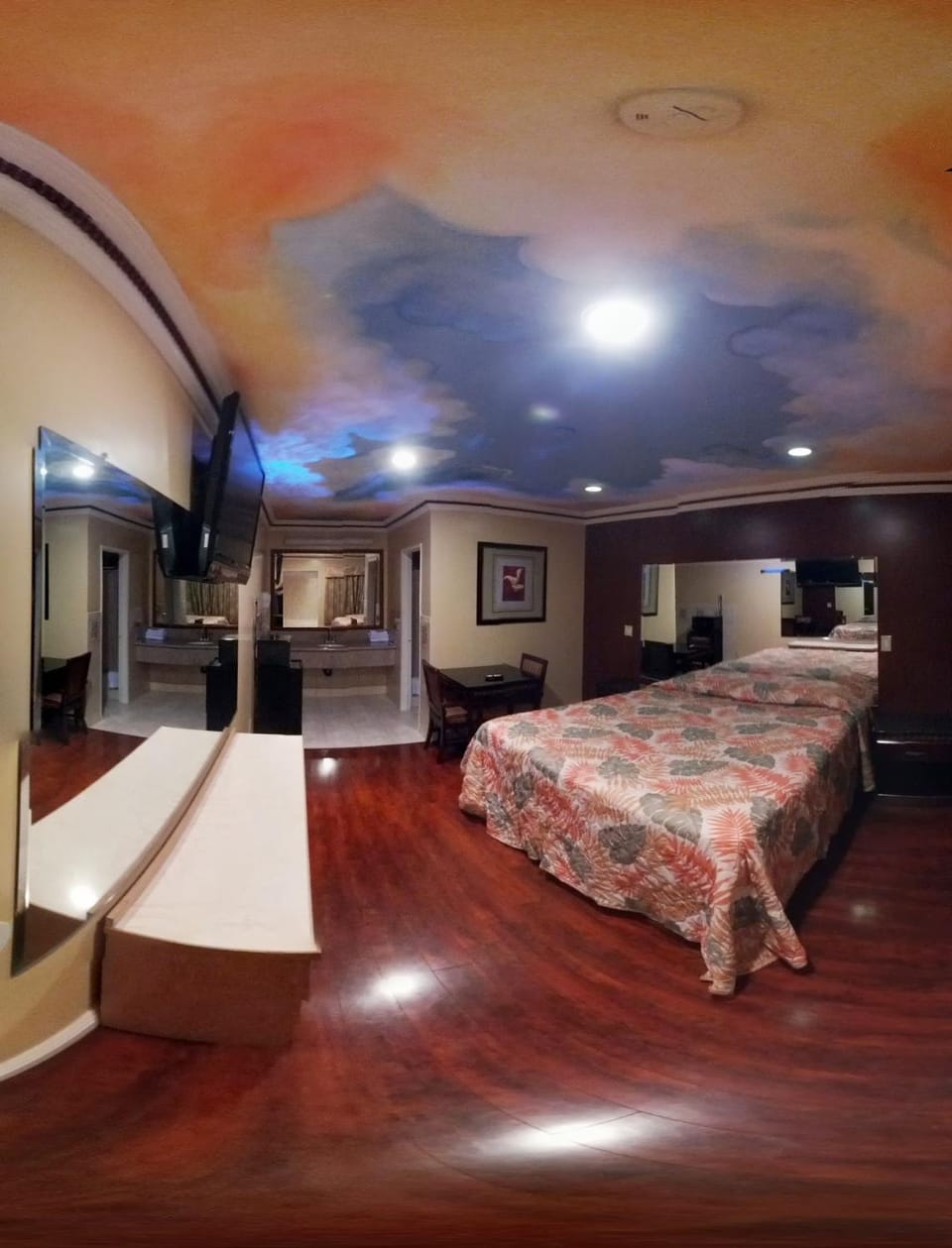 Photo of the whole room