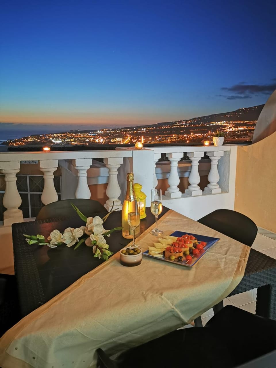Balcony/Terrace, Drinks