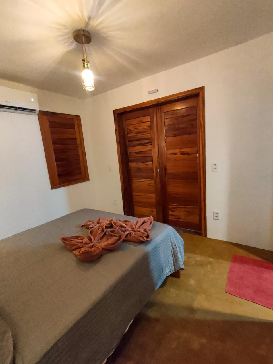 Bedroom, air conditioner