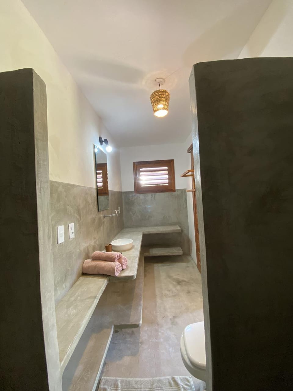 Bathroom, towels