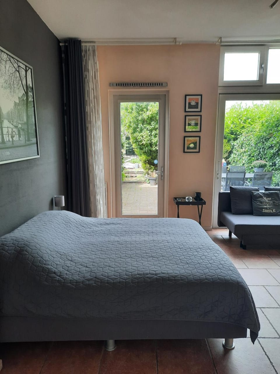 Quarenta Studio Apartment in Amsterdam