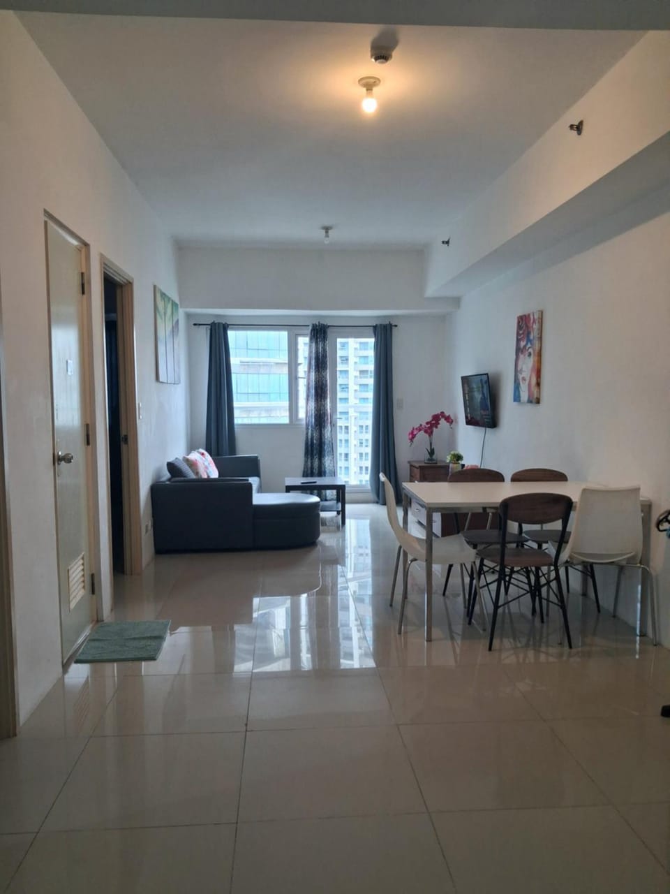 Spacious 2BR in Jazz Residences Makati Apartment in Makati
