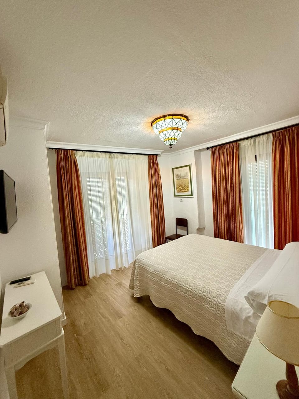 TV and multimedia, City view, safe, wardrobe