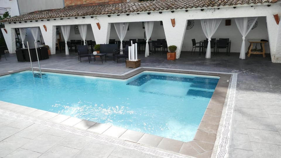 Garden, Swimming pool