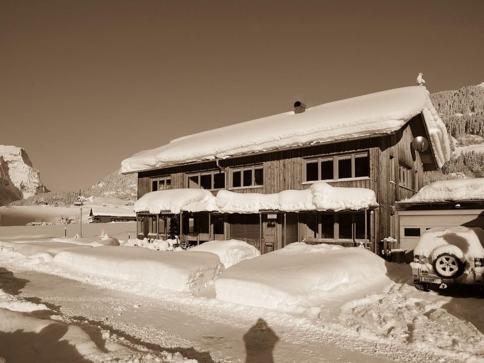 Facade/entrance, Winter