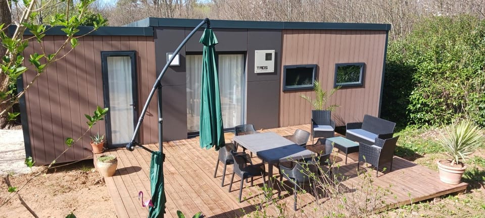 Camping LE PIGEONNIER Campground/ 
RV Resort in Occitanie