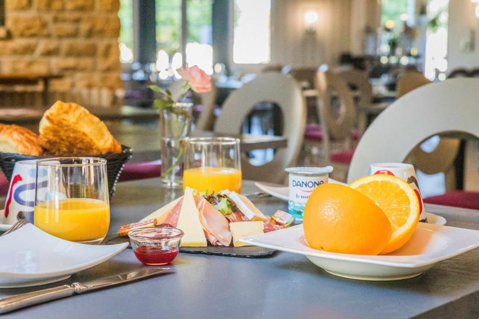 Restaurant/places to eat, Food and drinks, Food, Breakfast, Continental breakfast, internet