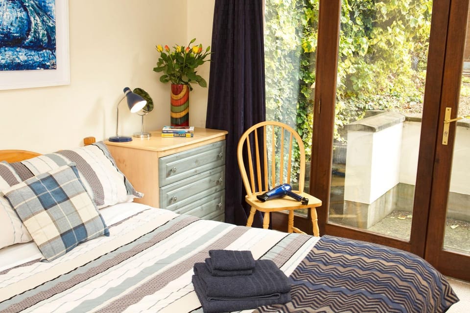 Bed, Balcony/Terrace, Bedroom, heating, towels