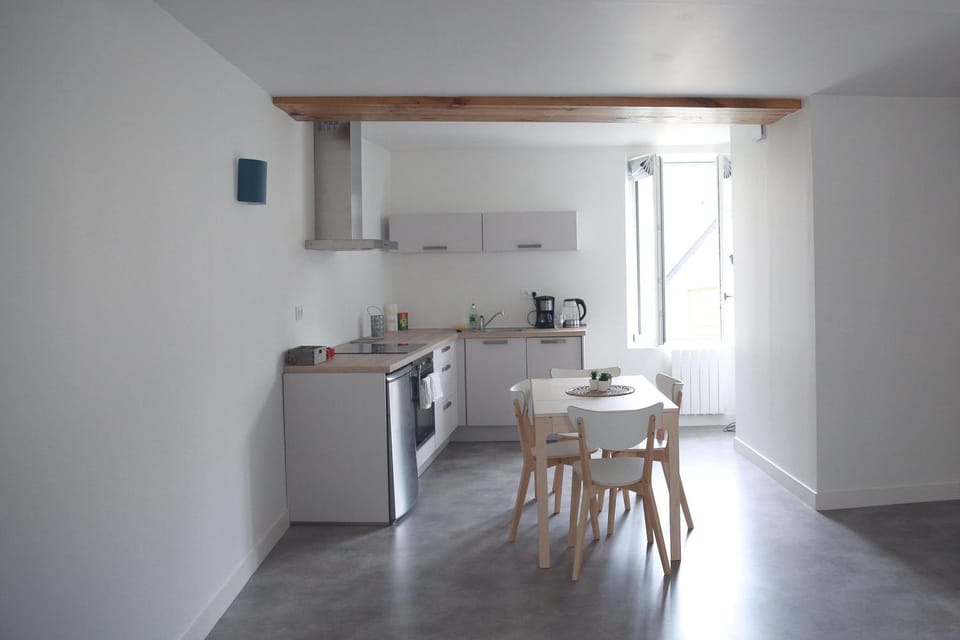 Dining area, dishwasher, oven, stove