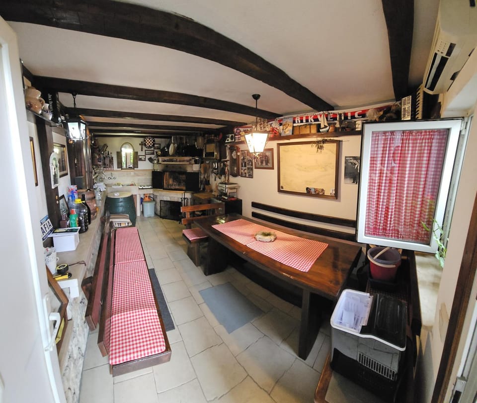 BBQ facilities, minibar