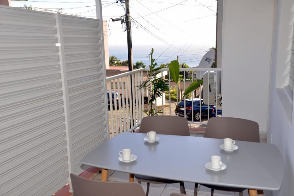 Property building, Facade/entrance, Balcony/Terrace, Sea view, Sea view, Street view