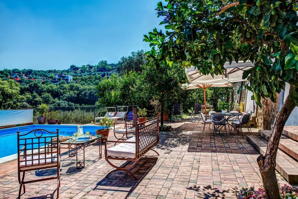 GOCCE VILLAS - Antica Limonaia Villa in Massa Lubrense