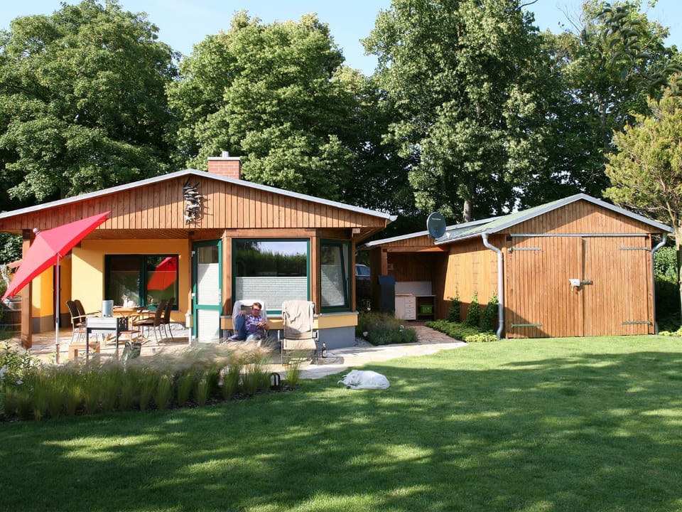 Facade/entrance, BBQ facilities, Garden, Balcony/Terrace, Garden view