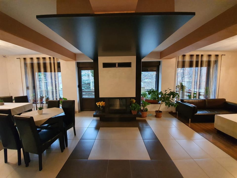 Lounge or bar