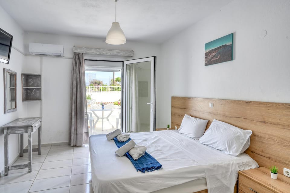 TV and multimedia, Bedroom, towels, air conditioner