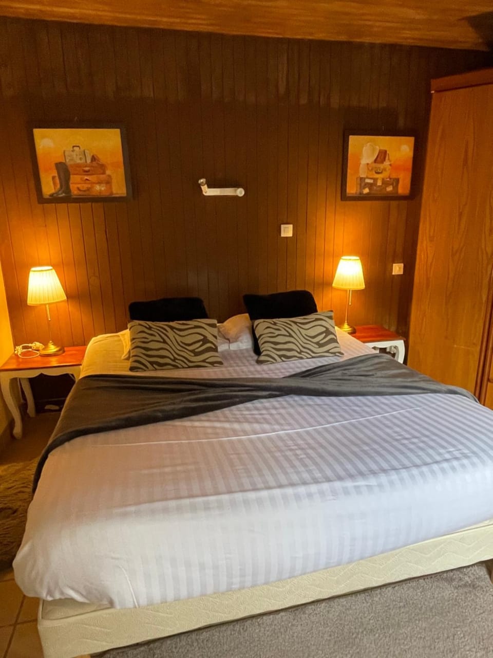 Hôtel du Commerce Hotel in Bourgogne-Franche-Comté