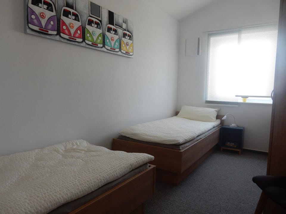 People, Other, Photo of the whole room, Decorative detail
