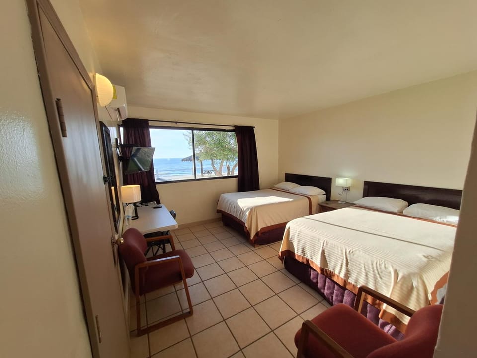 #39 Bungalow Seaside Hotel & Victors RV Park Hotel in San Felipe