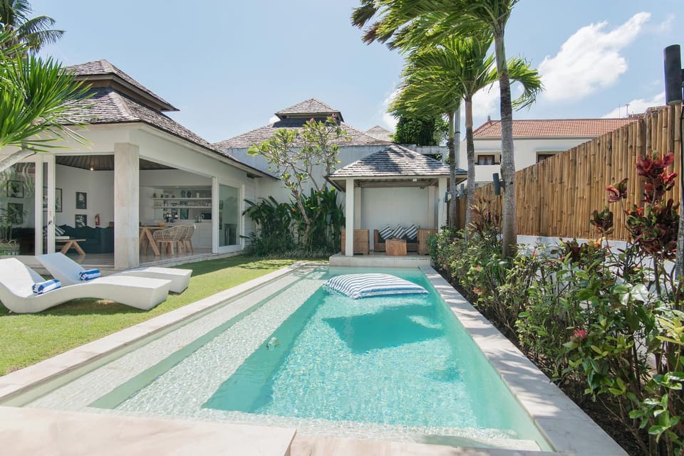 Property building, Patio, Garden, Garden view, Pool view, Swimming pool