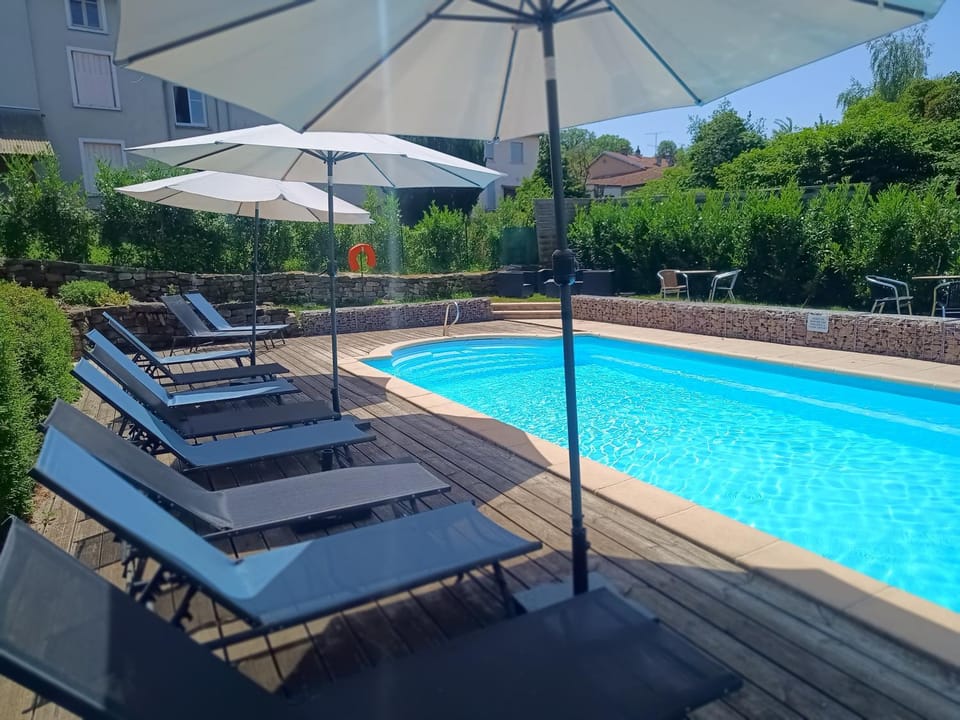 Swimming pool, Swimming pool