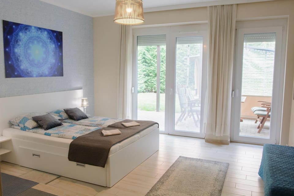 Bed, Balcony/Terrace
