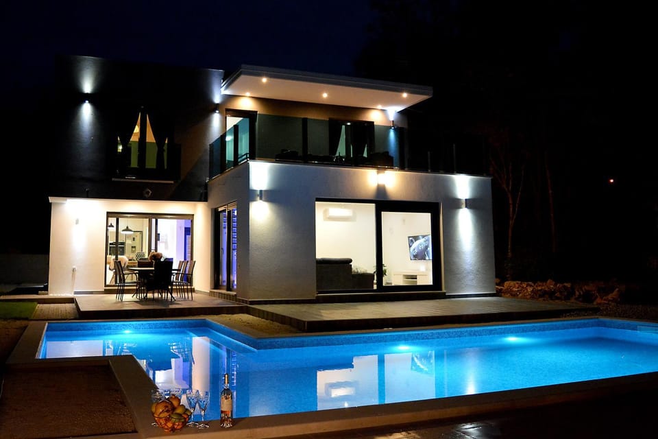 Night, Summer, On site