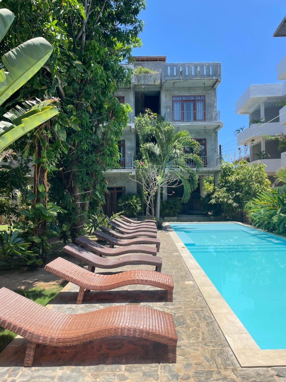 Property building, Swimming pool, Swimming pool, sunbed