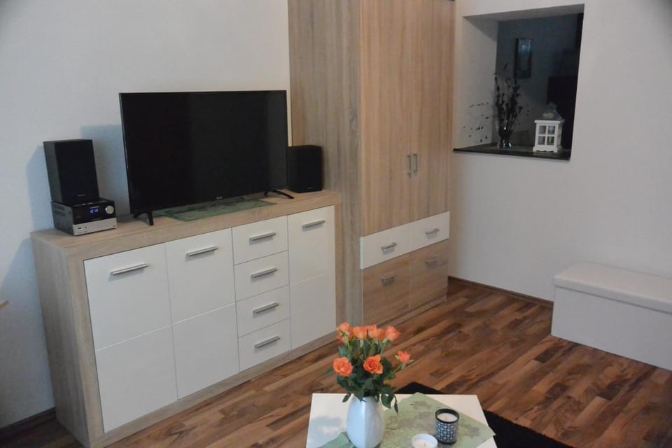 TV and multimedia, Living room, Area and facilities