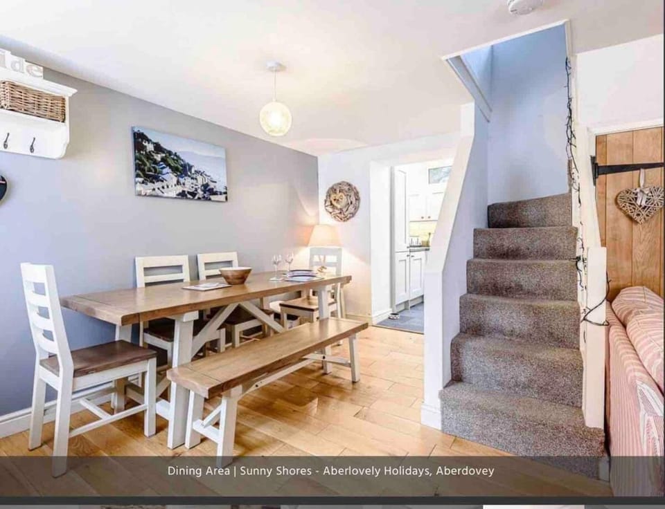 Sunny Shores House in Aberdyfi