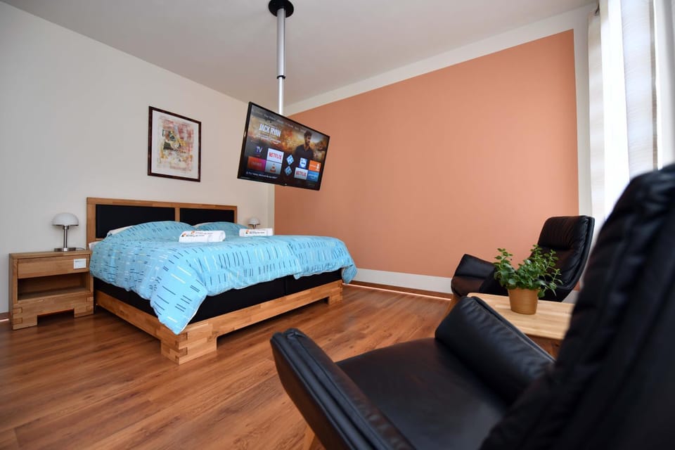 TV and multimedia, Photo of the whole room