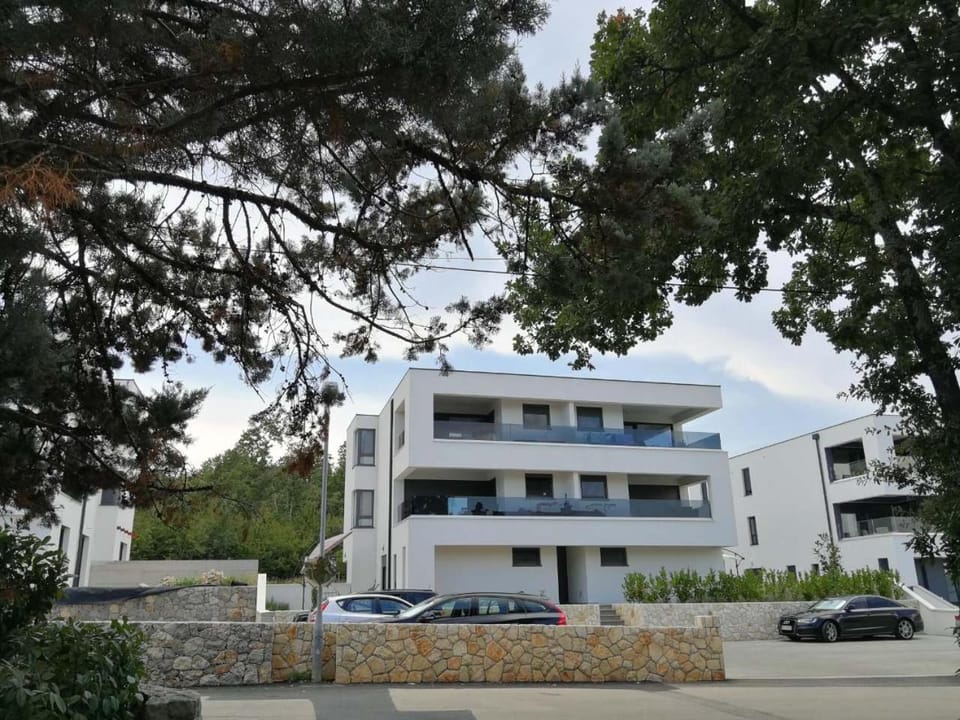 Apartment White Apartment in Primorje-Gorski Kotar County