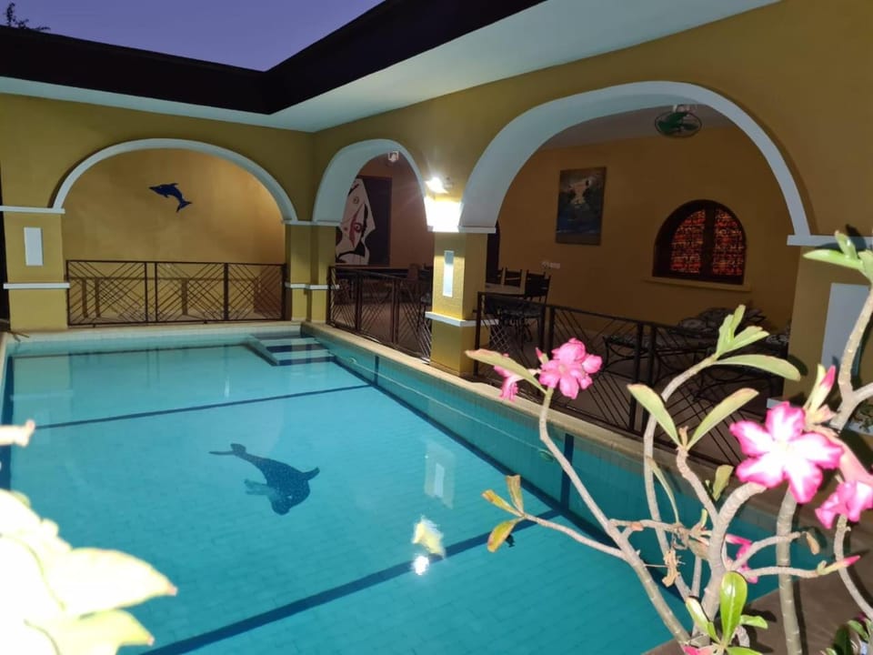 Swimming pool