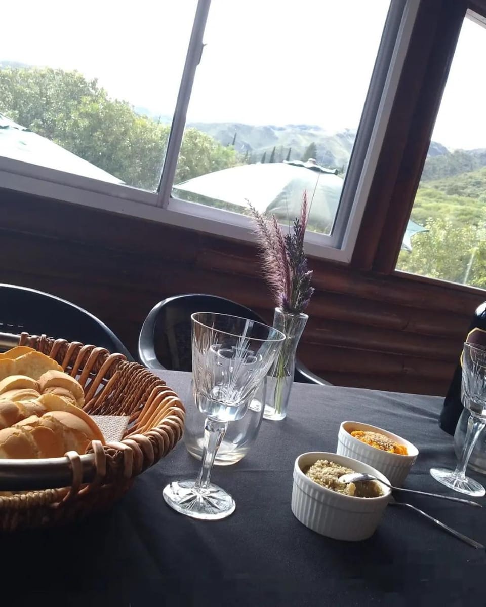 Natural landscape, Food and drinks, Mountain view, Lunch, Drinks